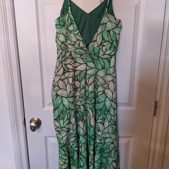 Lulu's brand new with tags dress - Picture 4 of 4